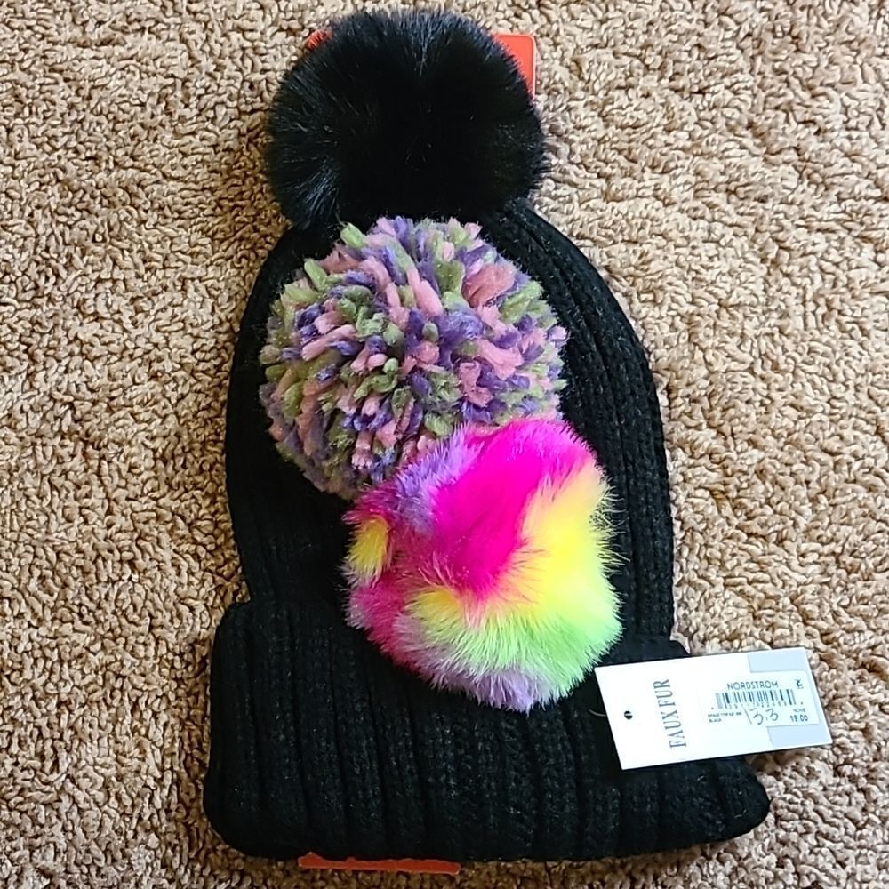 BP BEANIE & 3 INTERCHANGEABLE POMS BLACK NWT